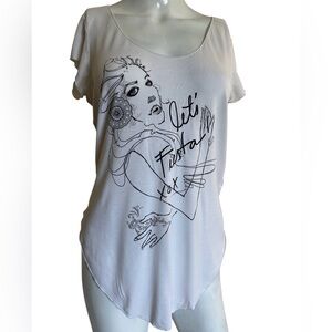 bebe White Graphic Scoop Neck Tee with Black Illustration Women’s M short Sleeve